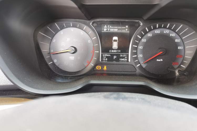 Used GAC Trumpchi GS4 2016 235T G-DCT Luxury Edition Odometer Close Up