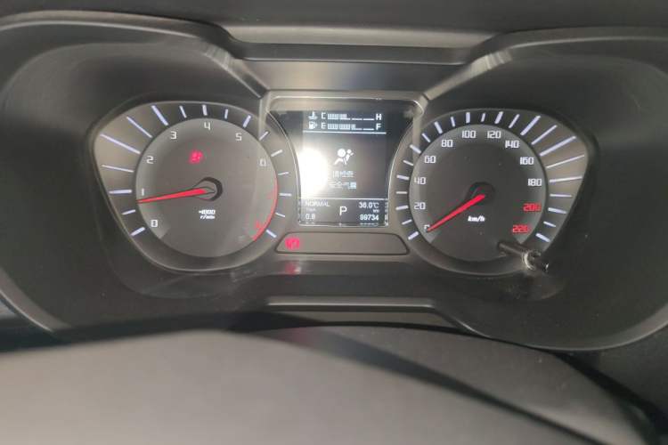 Used GAC Trumpchi GS4 2016 235T G-DCT Elite Edition Odometer Close Up