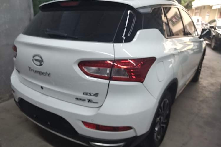 Used GAC Trumpchi GS4 2016 235T G-DCT Elite Edition Rear Right 45 Deg