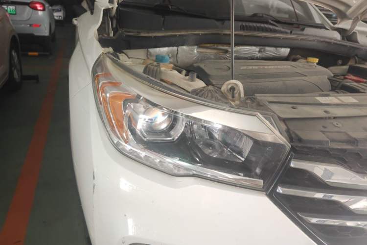 Used GAC Trumpchi GS4 2016 235T G-DCT Elite Edition Right Front Headlight