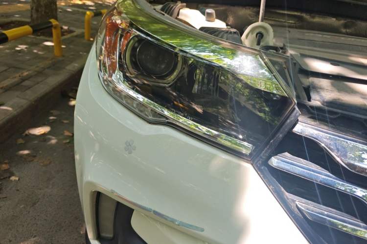 Used GAC Trumpchi GS4 2016 235T Manual Luxury Edition Right Front Headlight