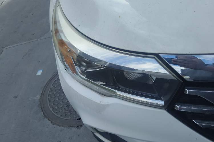 Used GAC Trumpchi GS4 2016 235T Manual Luxury Edition Right Front Headlight