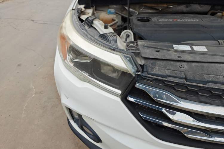 Used GAC Trumpchi GS4 2016 235T Manual Luxury Edition Right Front Headlight