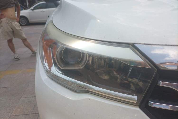 Used GAC Trumpchi GS4 2016 235T G-DCT Elite Edition Right Front Headlight