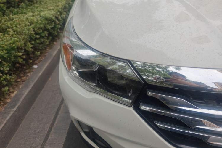 Used GAC Trumpchi GS4 2016 235T Manual Luxury Edition Right Front Headlight