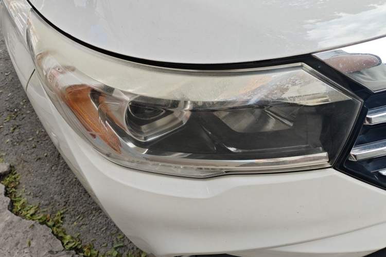 Used GAC Trumpchi GS4 2016 235T Manual Luxury Edition Right Front Headlight
