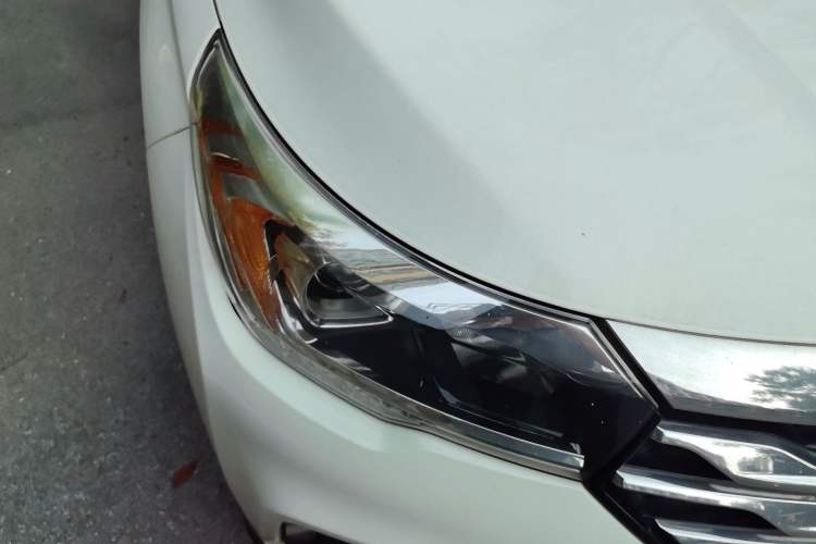 Used GAC Trumpchi GS4 2016 235T Manual Luxury Edition Right Front Headlight