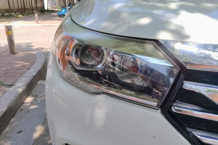 Used GAC Trumpchi GS4 2016 235T Manual Luxury Edition Right Front Headlight