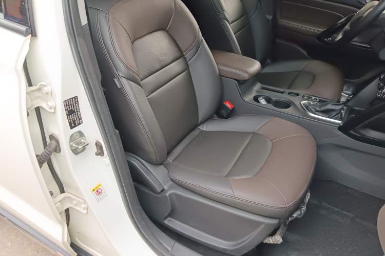 Used GAC Trumpchi GS4 2016 235T G-DCT Luxury Edition Right Front Seat