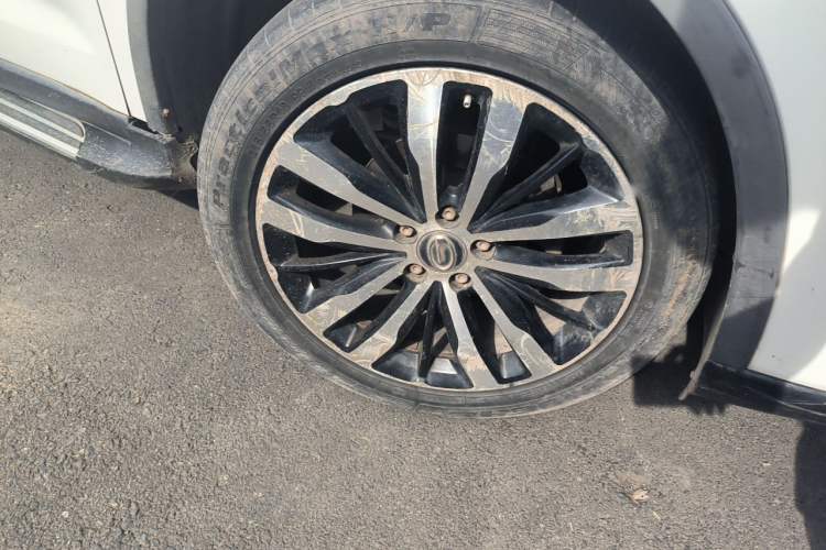 Used GAC Trumpchi GS4 2016 235T Manual Luxury Edition Right Front Wheel Hub