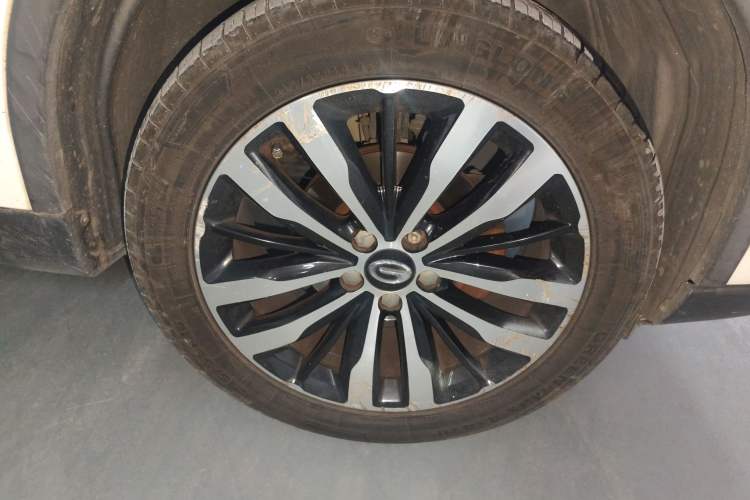 Used GAC Trumpchi GS4 2016 235T Manual Luxury Edition Right Front Wheel Hub