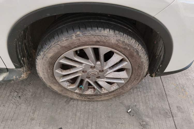 Used GAC Trumpchi GS4 2016 235T Manual Comfort Edition Right Front Wheel Hub