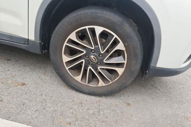 Used GAC Trumpchi GS4 2016 235T G-DCT Elite Edition Right Front Wheel Hub