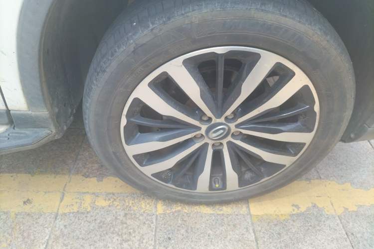 Used GAC Trumpchi GS4 2016 235T G-DCT Elite Edition Right Front Wheel Hub