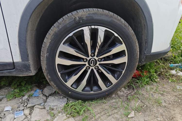 Used GAC Trumpchi GS4 2016 235T Manual Luxury Edition Right Front Wheel Hub