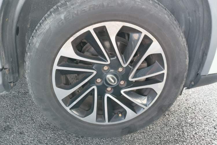Used GAC Trumpchi GS4 2016 235T G-DCT Elite Edition Right Front Wheel Hub