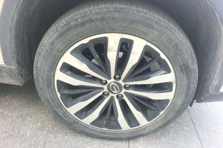 Used GAC Trumpchi GS4 2016 235T Manual Luxury Edition Right Front Wheel Hub