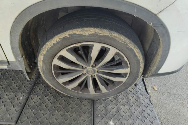 Used GAC Trumpchi GS4 2016 235T Manual Luxury Edition Right Front Wheel Hub