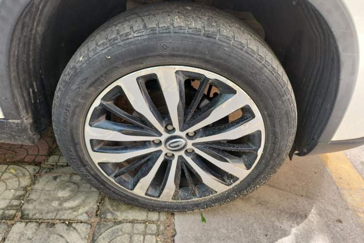 Used GAC Trumpchi GS4 2016 235T Manual Luxury Edition Right Front Wheel Hub