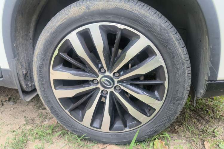 Used GAC Trumpchi GS4 2016 235T Manual Luxury Edition Right Front Wheel Hub