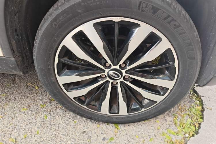 Used GAC Trumpchi GS4 2016 235T Manual Luxury Edition Right Front Wheel Hub