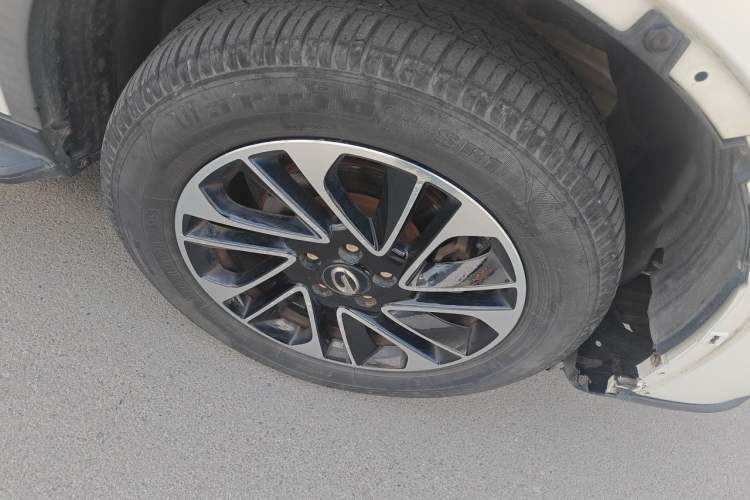 Used GAC Trumpchi GS4 2016 235T G-DCT Elite Edition Right Front Wheel Hub
