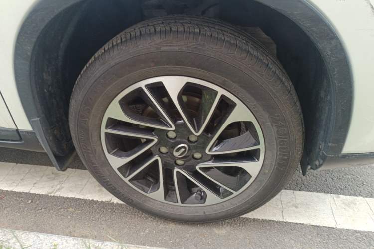Used GAC Trumpchi GS4 2016 235T G-DCT Elite Edition Right Front Wheel Hub