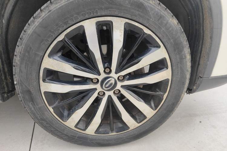 Used GAC Trumpchi GS4 2016 235T Manual Luxury Edition Right Front Wheel Hub