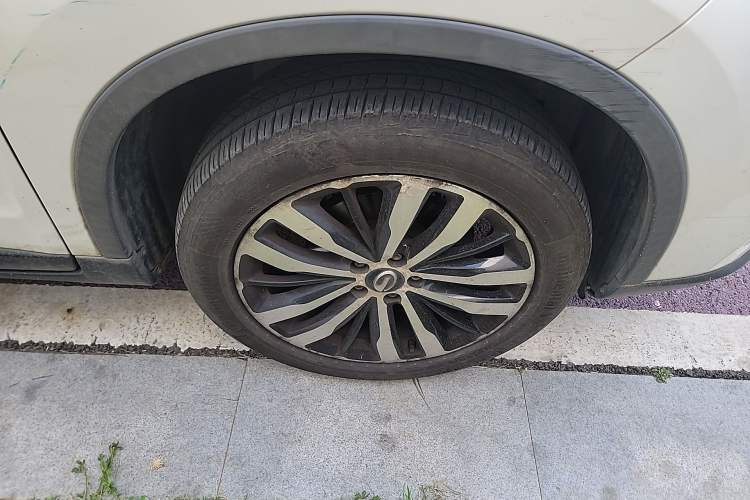 Used GAC Trumpchi GS4 2016 235T Manual Luxury Edition Right Front Wheel Hub