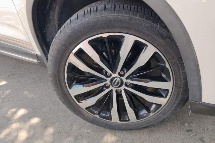 Used GAC Trumpchi GS4 2016 235T Manual Luxury Edition Right Front Wheel Hub