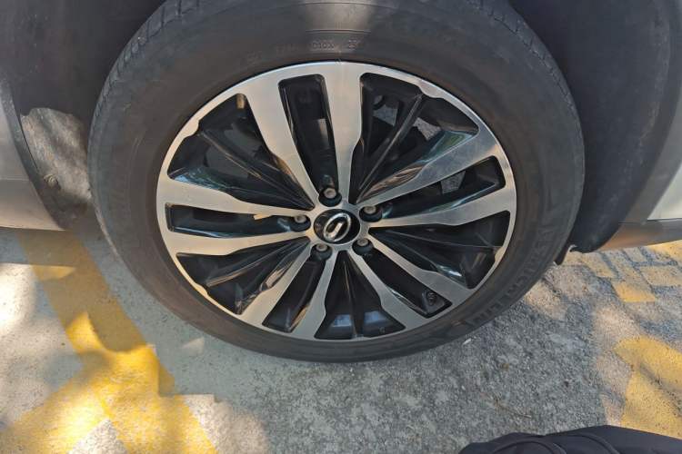 Used GAC Trumpchi GS4 2016 235T Manual Luxury Edition Right Front Wheel Hub