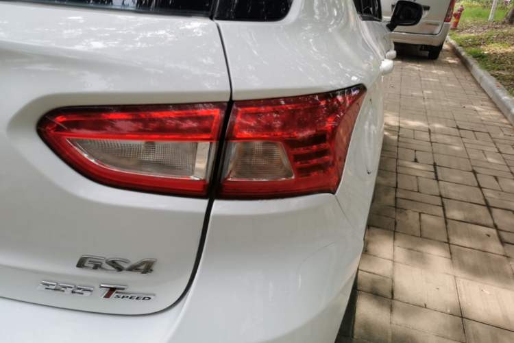 Used GAC Trumpchi GS4 2016 235T G-DCT Elite Edition Right Rear Taillight