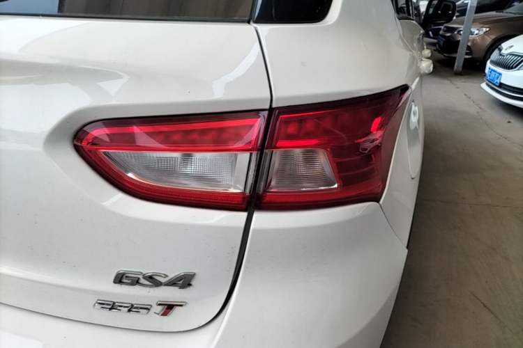 Used GAC Trumpchi GS4 2016 235T Manual Luxury Edition Right Rear Taillight