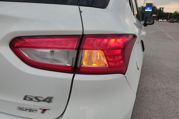 Used GAC Trumpchi GS4 2016 235T Manual Comfort Edition Right Rear Taillight