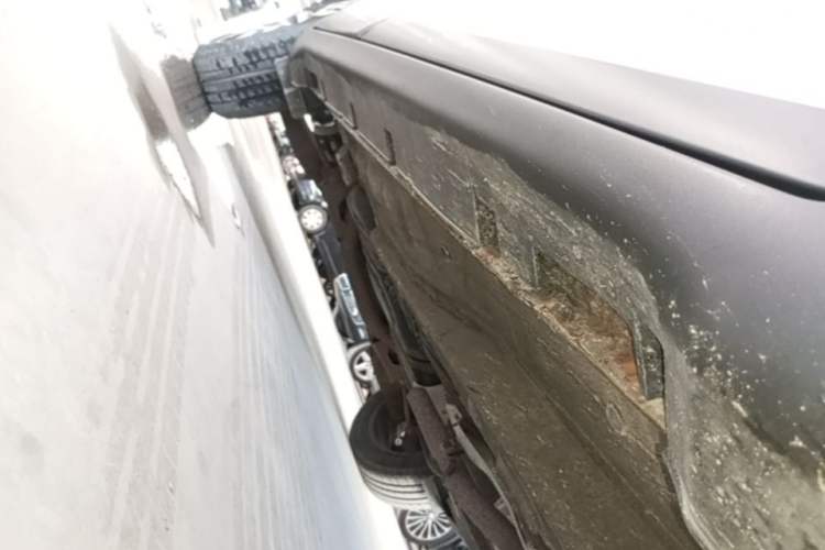 Used GAC Trumpchi GS4 2016 235T Manual Luxury Edition Right Side Sill