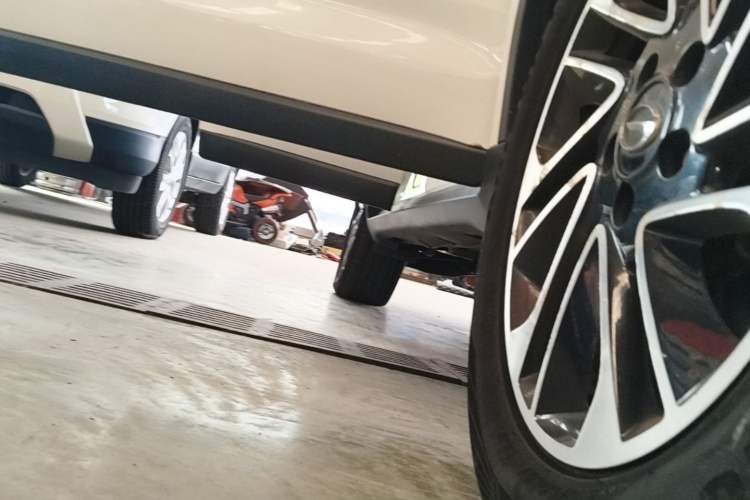 Used GAC Trumpchi GS4 2016 235T G-DCT Elite Edition Right Side Sill