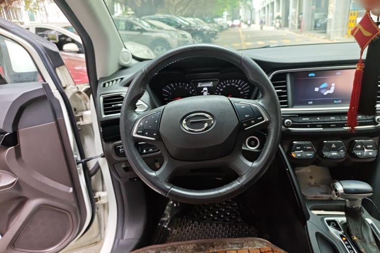 Used GAC Trumpchi GS4 2016 235T G-DCT Luxury Edition Steering Wheel
