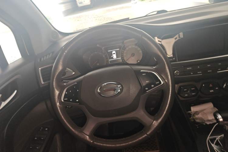 Used GAC Trumpchi GS4 2016 235T G-DCT Luxury Edition Steering Wheel