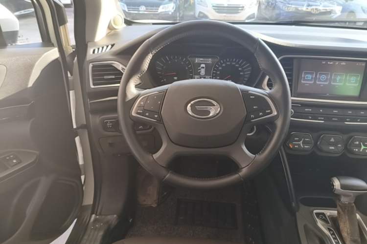 Used GAC Trumpchi GS4 2016 235T G-DCT Luxury Edition Steering Wheel