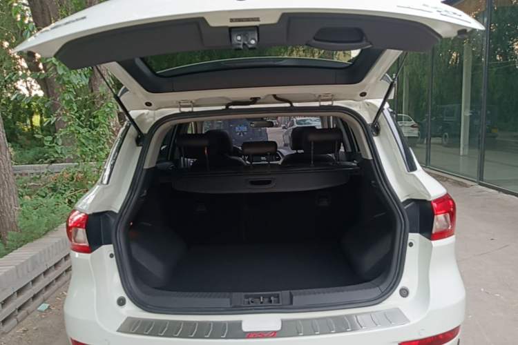Used GAC Trumpchi GS4 2016 235T G-DCT Luxury Edition Trunk