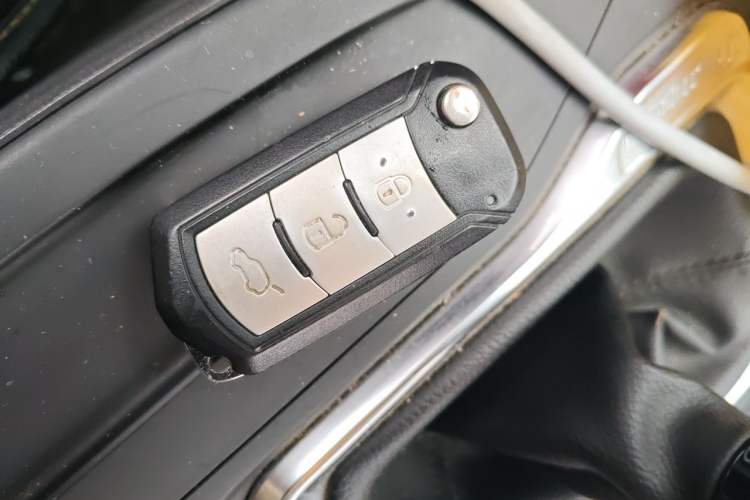 Used GAC Trumpchi GS4 2016 235T Manual Luxury Edition Vehicle Key