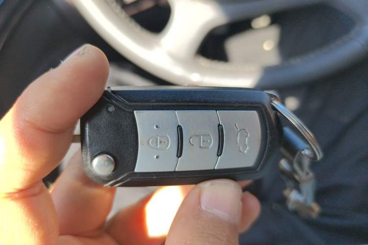 Used GAC Trumpchi GS4 2016 235T Manual Luxury Edition Vehicle Key