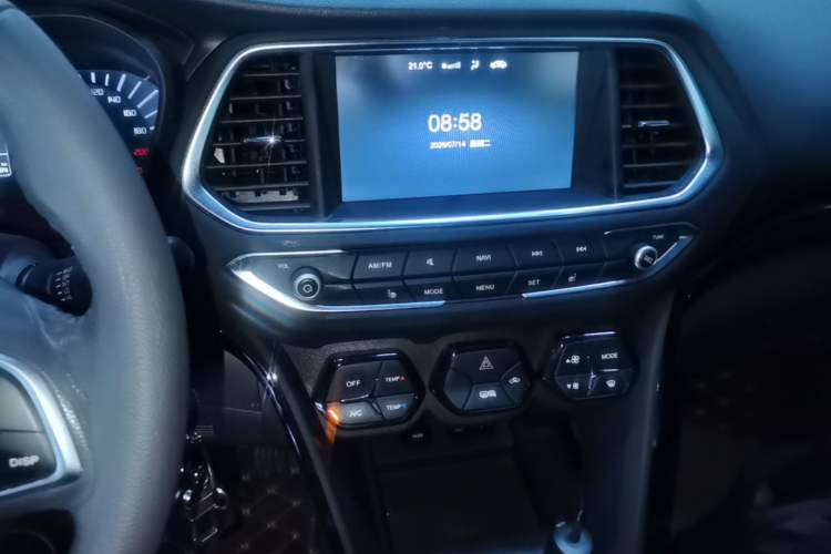 Used GAC Trumpchi GS4 2016 235T Manual Luxury Edition Audio And AC Panel