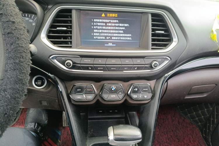Used GAC Trumpchi GS4 2016 235T G-DCT Luxury Edition Audio And AC Panel