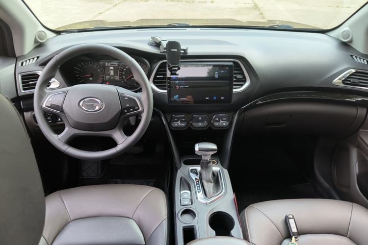 Used GAC Trumpchi GS4 2016 235T G-DCT Elite Edition Center Console
