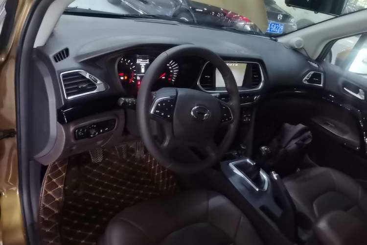 Used GAC Trumpchi GS4 2016 235T Manual Luxury Edition Center Console