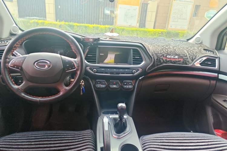 Used GAC Trumpchi GS4 2016 235T Manual Luxury Edition Center Console