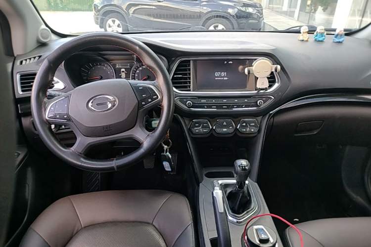 Used GAC Trumpchi GS4 2016 235T Manual Luxury Edition Center Console