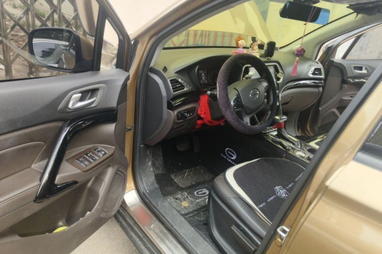 Used GAC Trumpchi GS4 2016 235T G-DCT Elite Edition Driver Seat