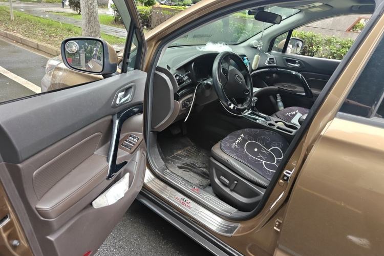 Used GAC Trumpchi GS4 2016 235T G-DCT Luxury Edition Driver Seat